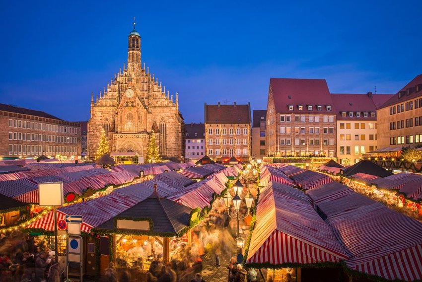 9 Destinations with the Most Christmas Spirit